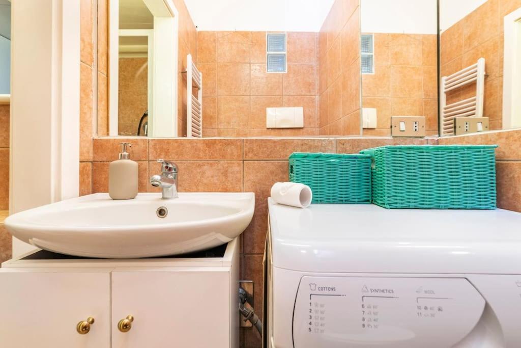 Grazioso Apartment Милано Екстериор снимка
